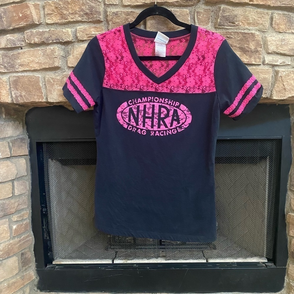 NWOT Main Gate NHRA Championship Drag Racing black and pink lace T-shirt. Large